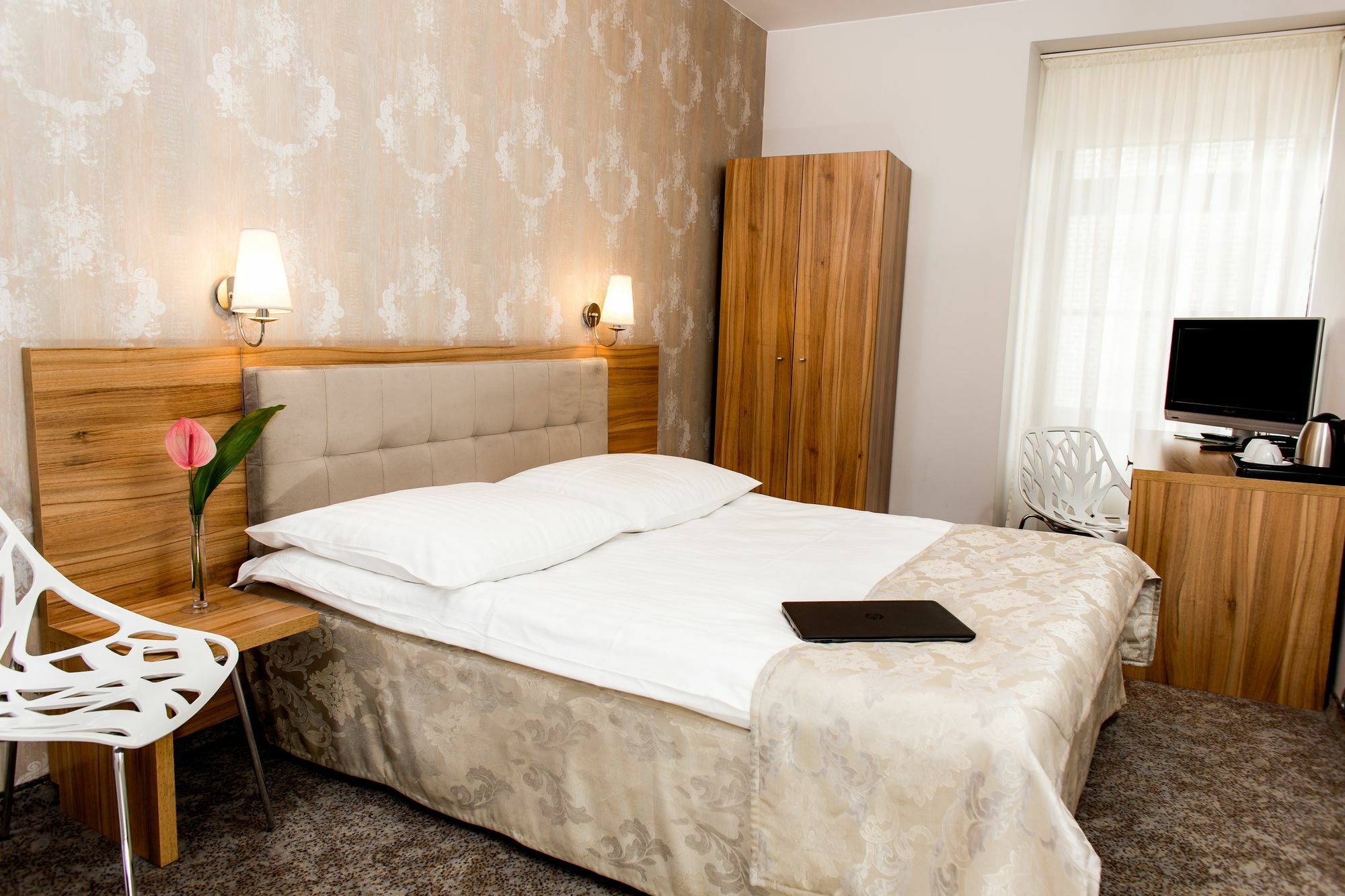 Tulip - Patio Hotel 3*